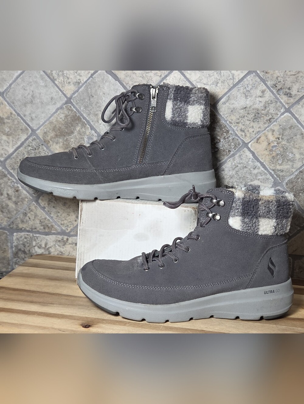 Skechers Women’s Charcoal Gray Suede Plaid Cuff Boot Glacial Ultra Timber 9.5 M